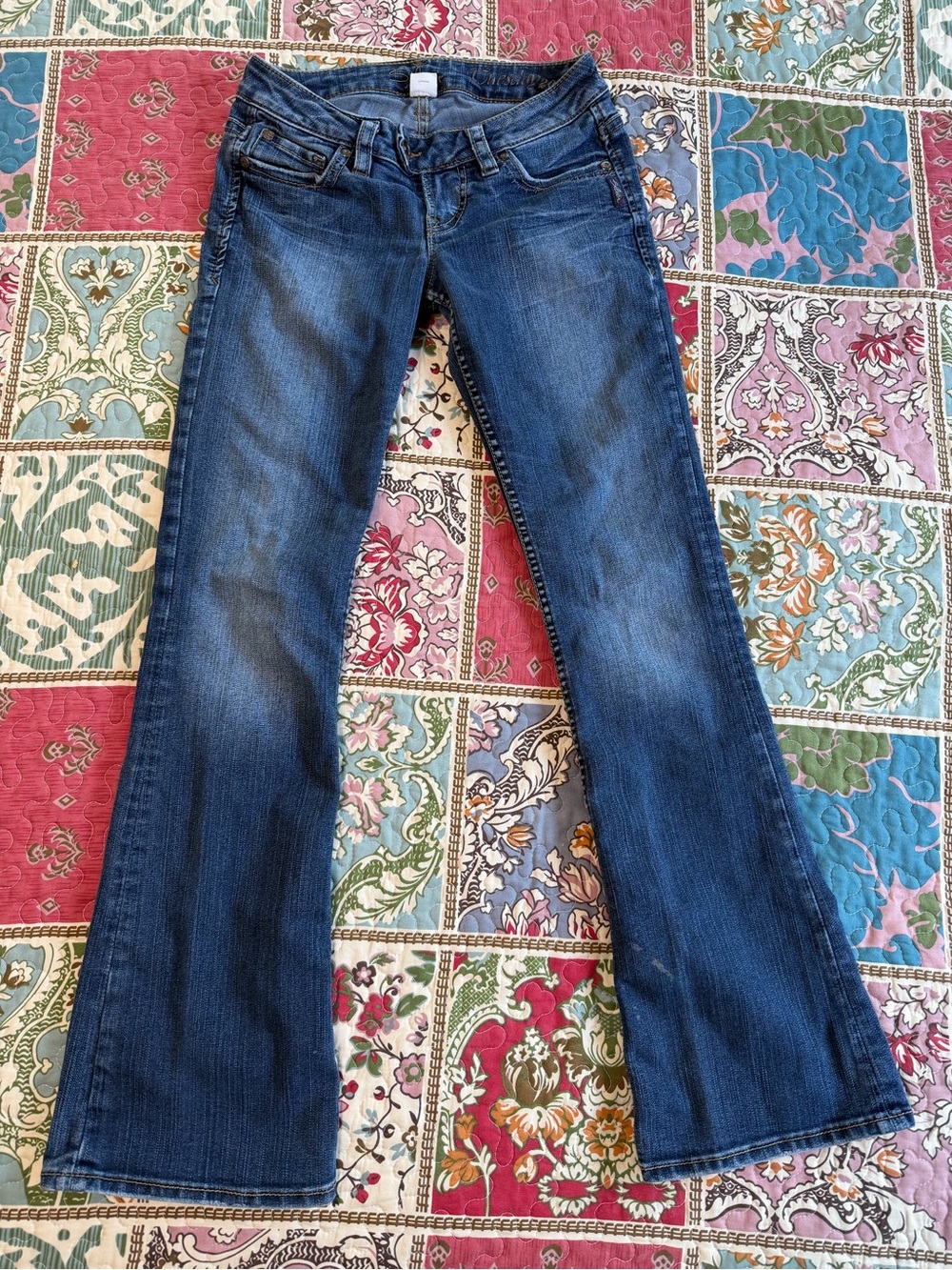 Silver Jeans Co. Tuesday Bootcut Jeans Low Rise Size 25